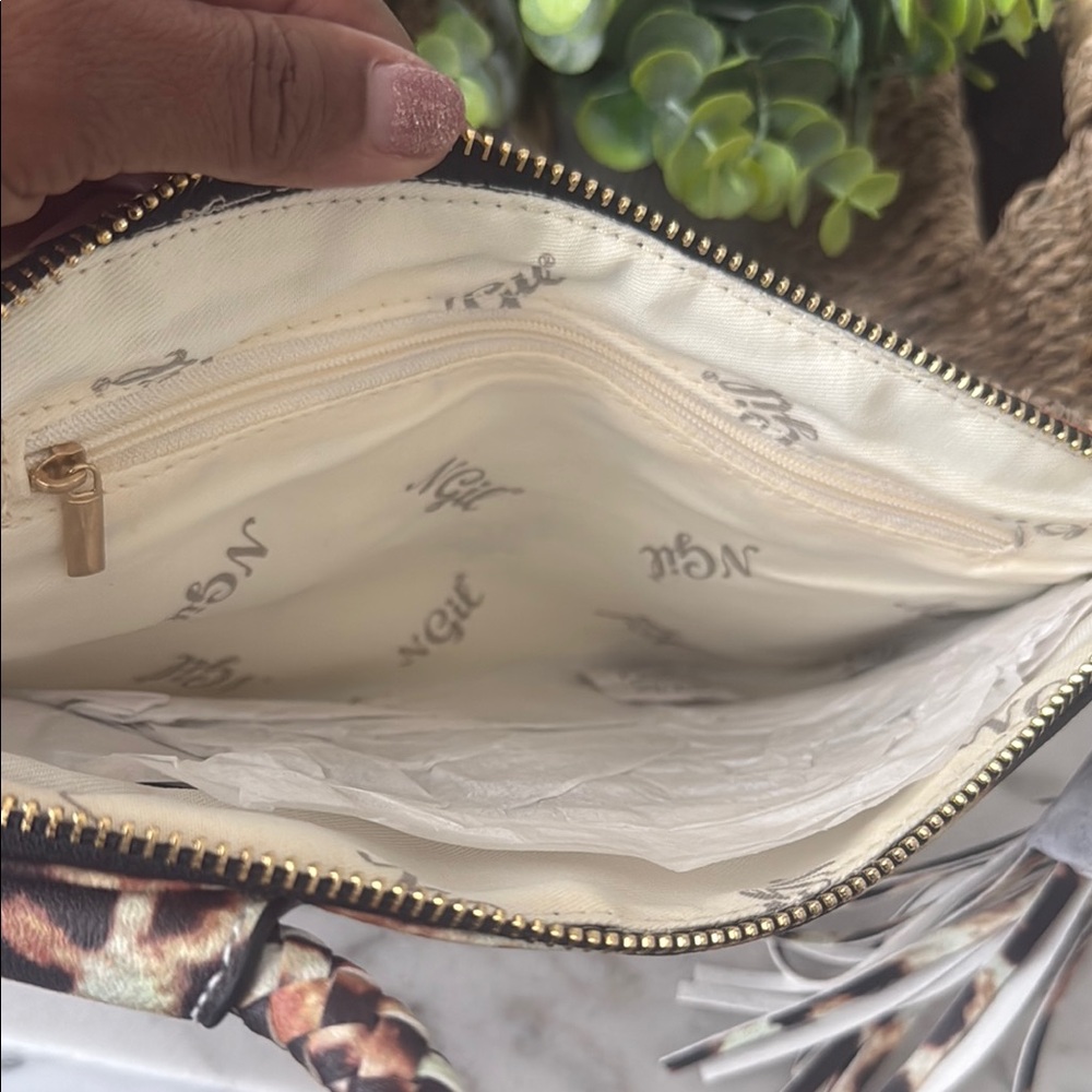Leopard Print Wristlet - Picture 4 of 4